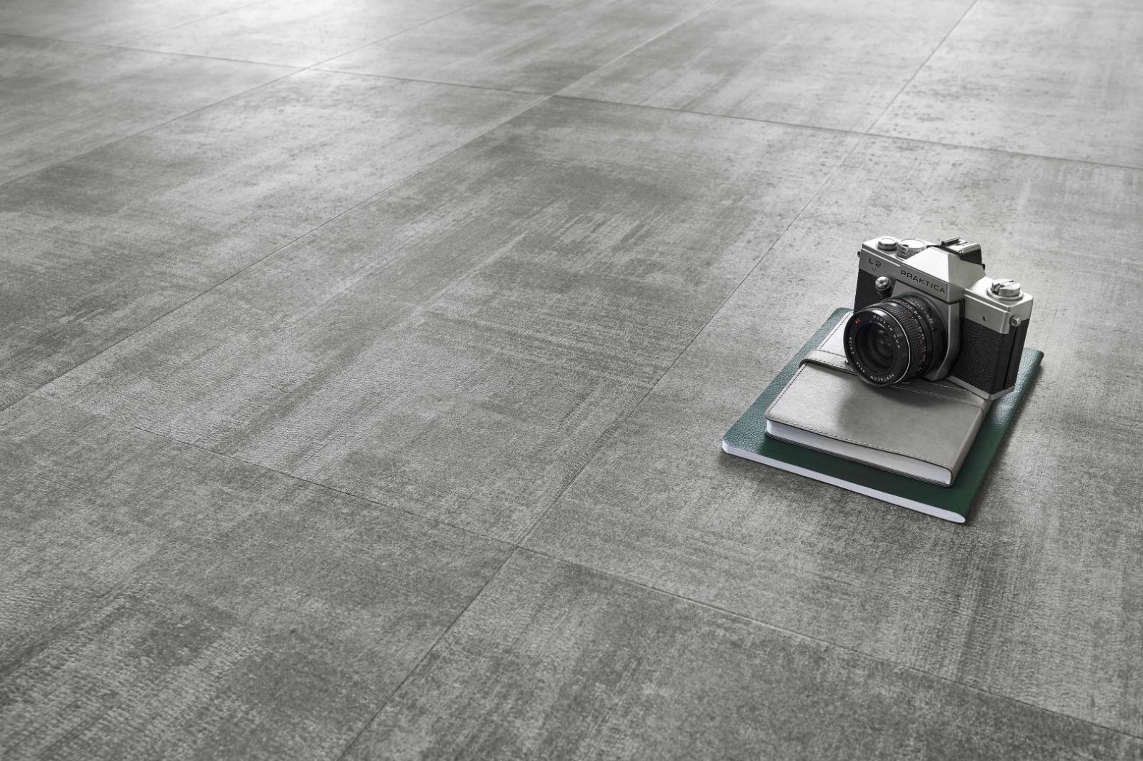 AMARON FORMA AMADORA GRAPHITE CAF 258